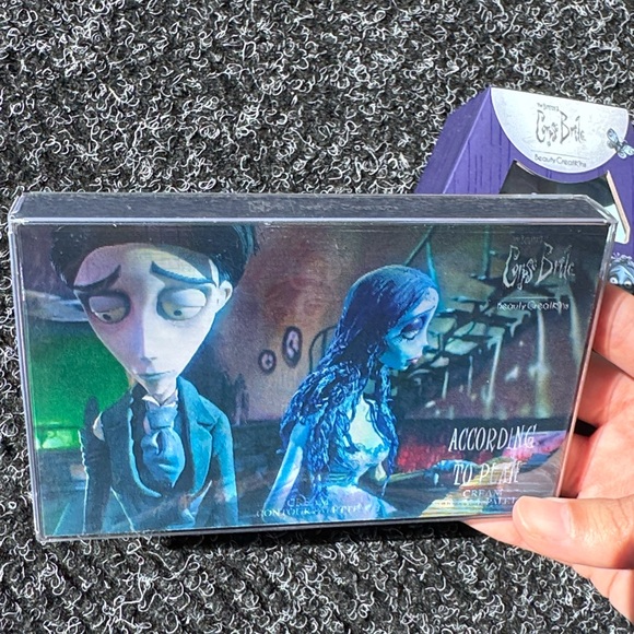Corpse bride lip oil & contour palette - Picture 4 of 12